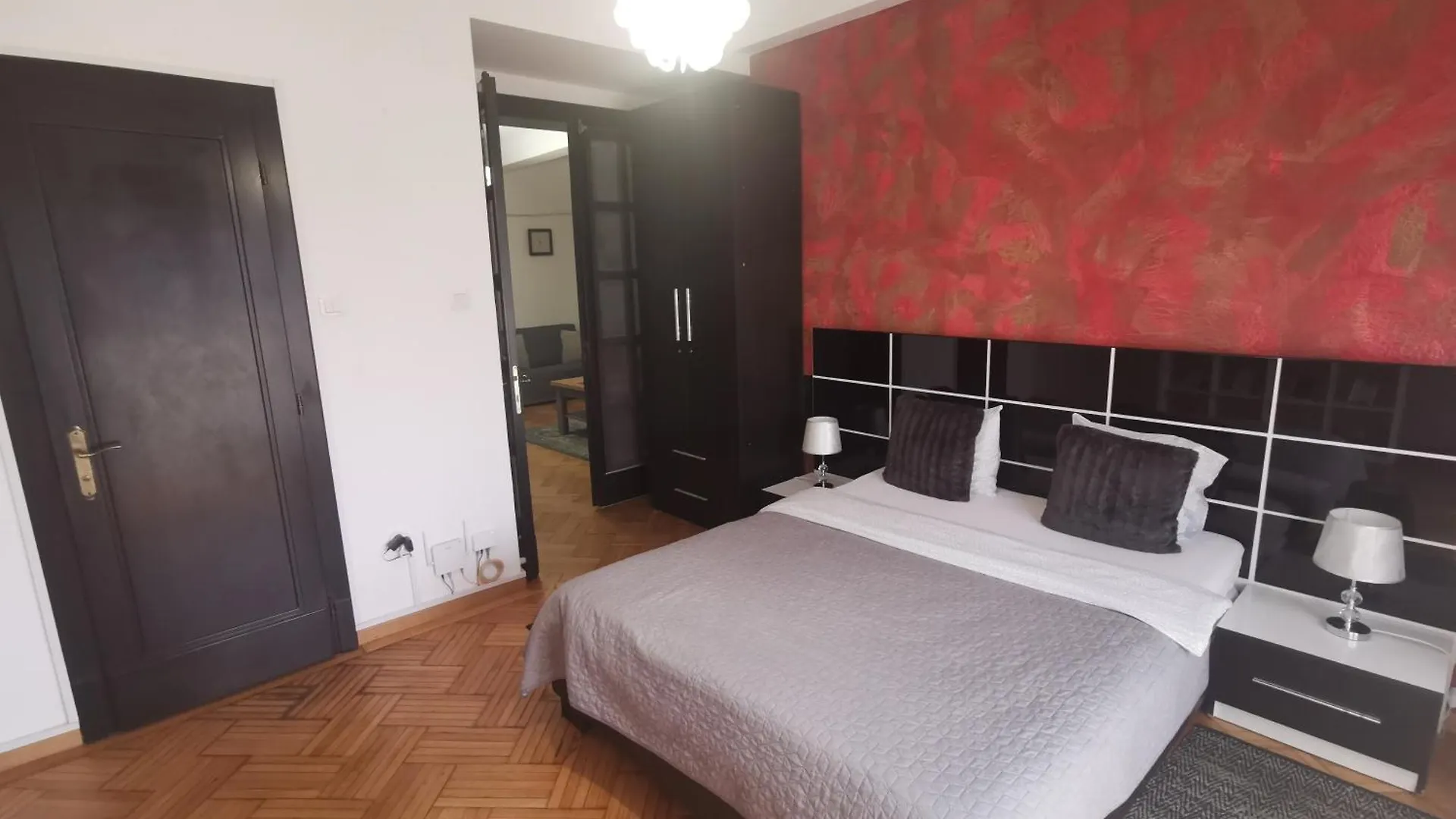 Black And White Apartments Bukarest 0*,