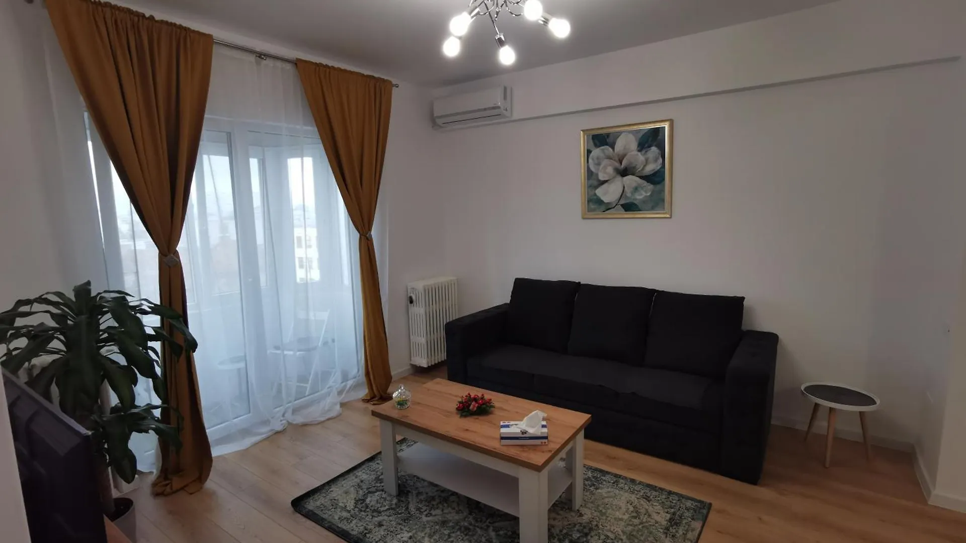 Black And White Apartments Bucarest