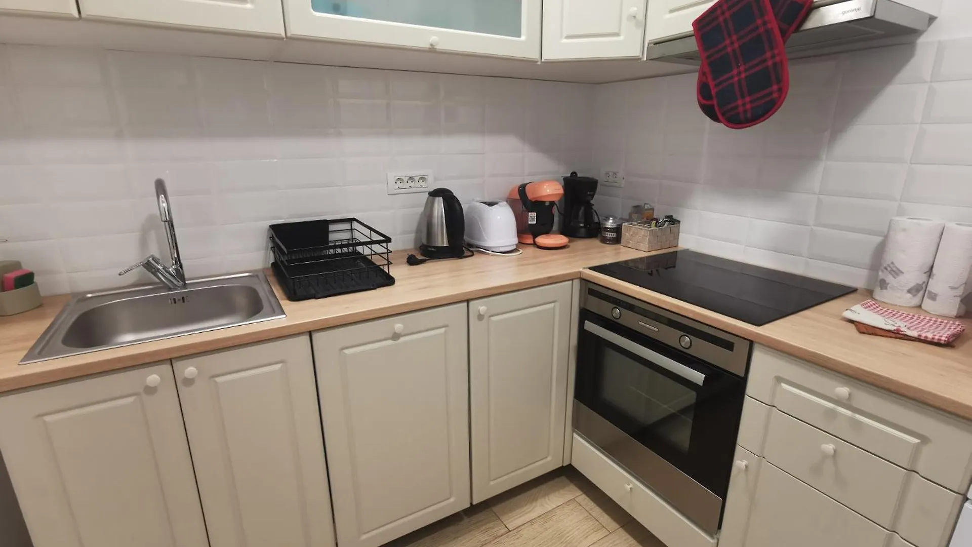 Black And White Apartments 부쿠레슈티 0*,