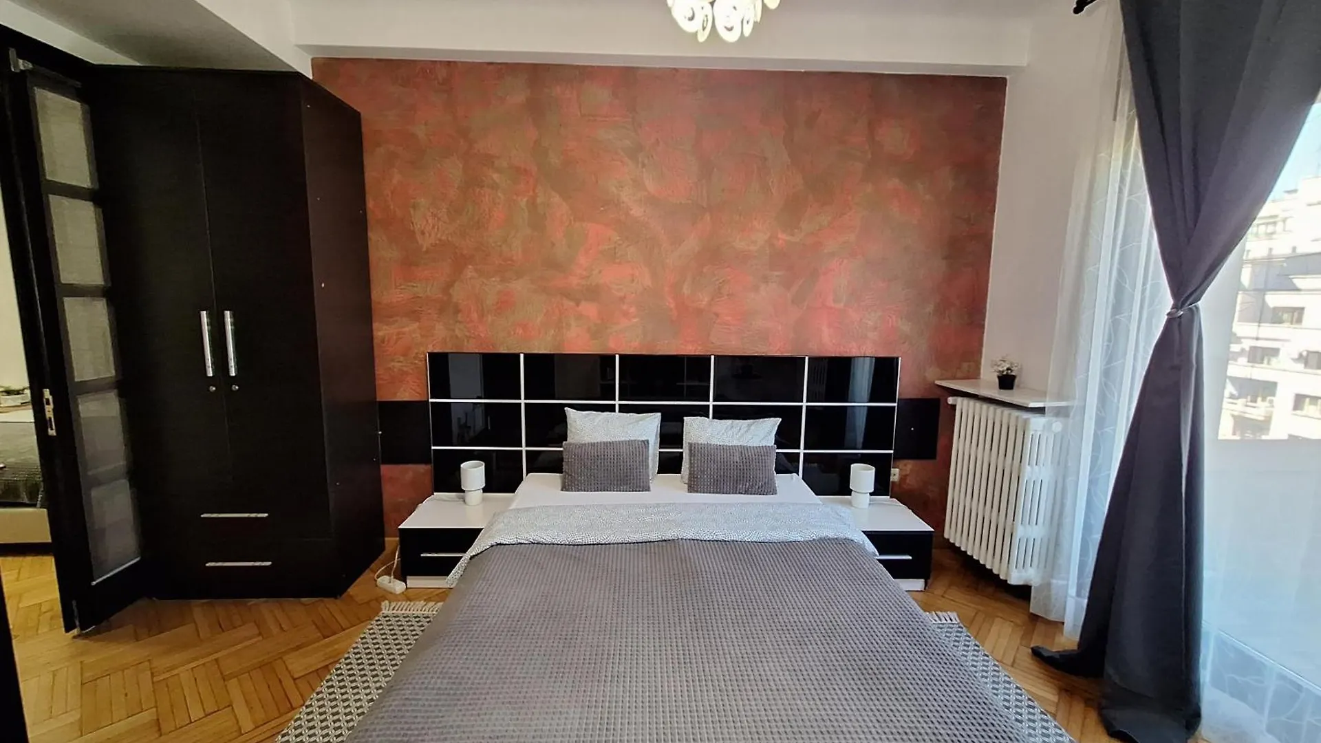 Black And White Apartments 부쿠레슈티 0*,  루마니아
