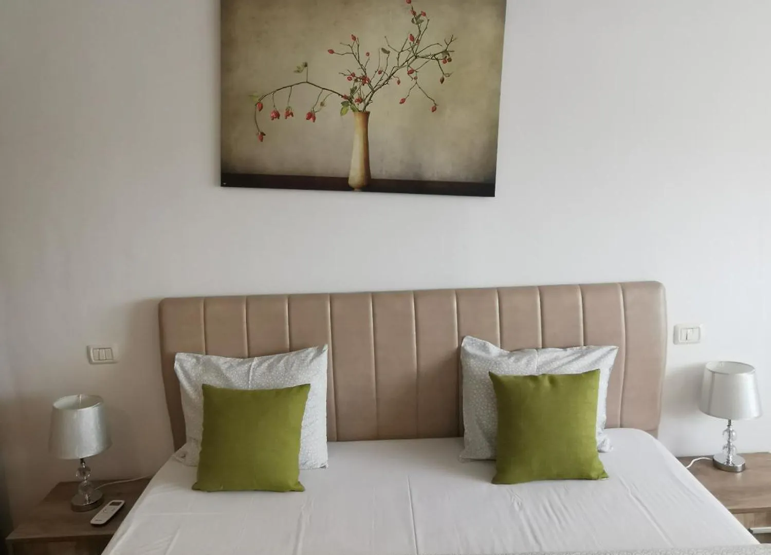Black And White Apartments 부쿠레슈티