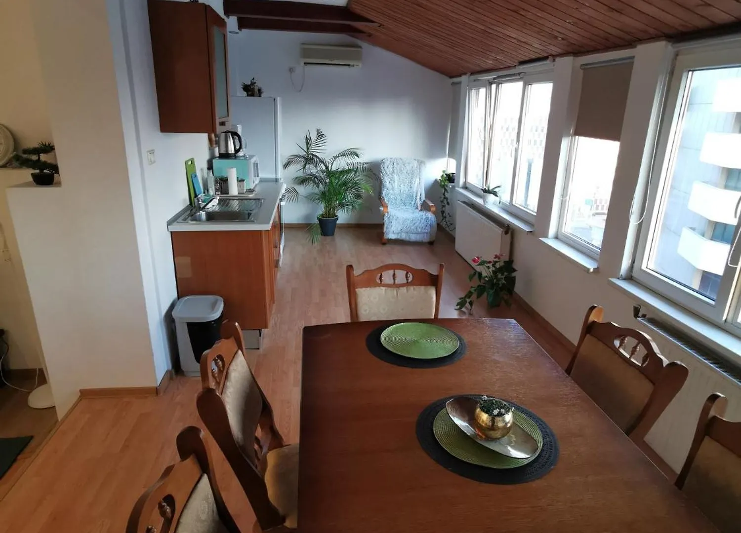 Black And White Apartments 부쿠레슈티